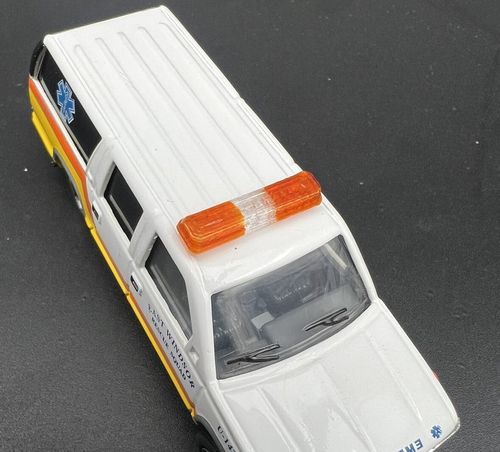 2 Pack 1/64 Code 3 MX7000 Amber Lightbar Greenlight Contruction Work Security3