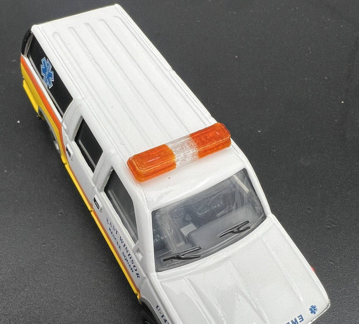 2 Pack 1/64 Code 3 MX7000 Amber Lightbar Greenlight Contruction Work Security3