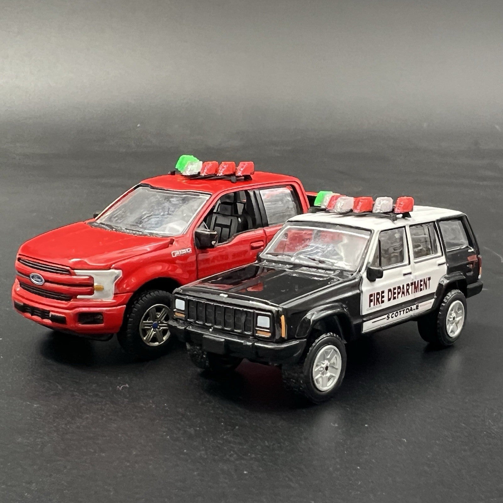 2 Pack 1/64 Chicago Fire CFD Green Red Vector Vision Lightbar SUV Truck Engine3