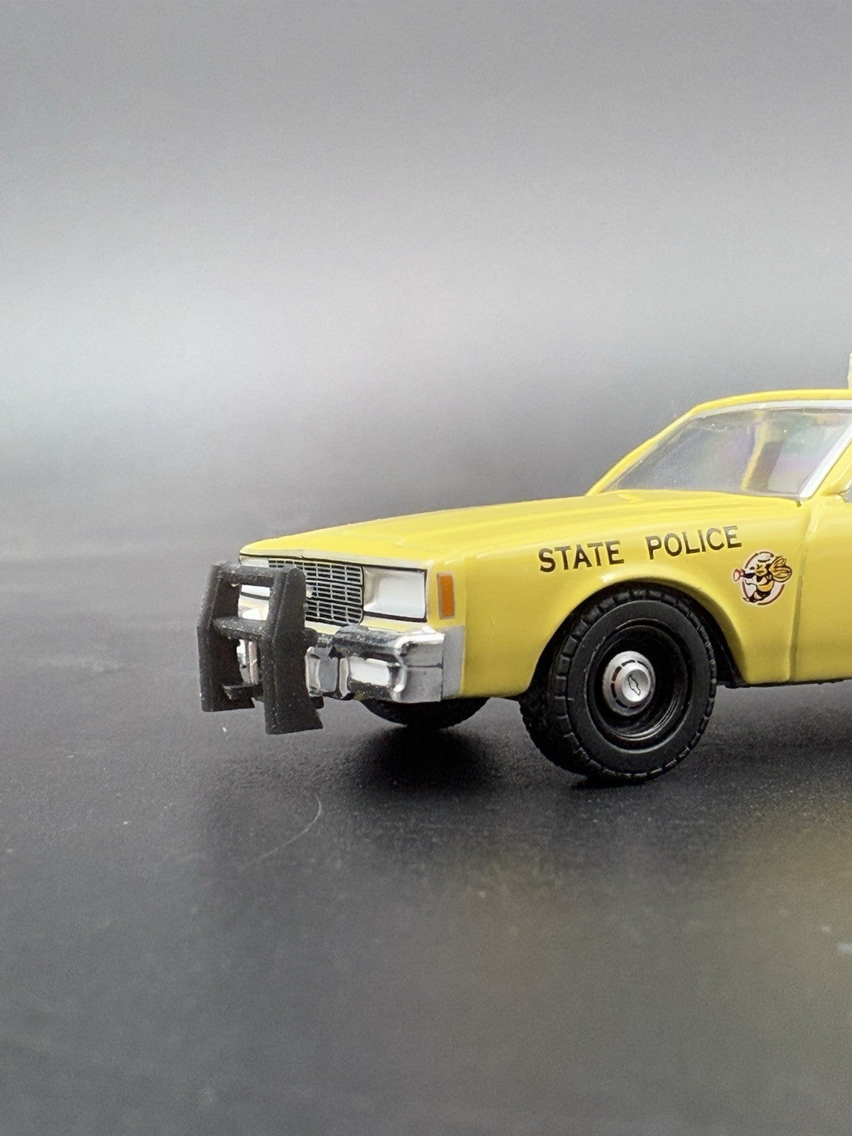 2 PACK 1/64 1990s Push Bumper Pushbar Universal Sedan Crown Vic Police Fire6