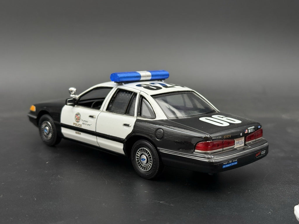1/24 1/25 Blue Clear Chrome Federal Signal Aerodynic Lightbar Police Hawaii 24167