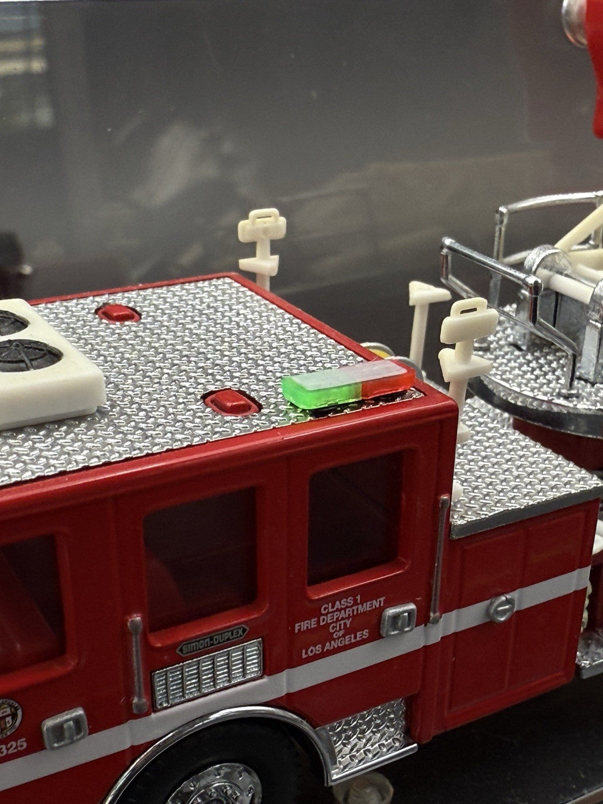 2 Pack 1/64 Mini Whelen Edge Green Red Lightbar Chicago Fire Engine Truck Ladder2