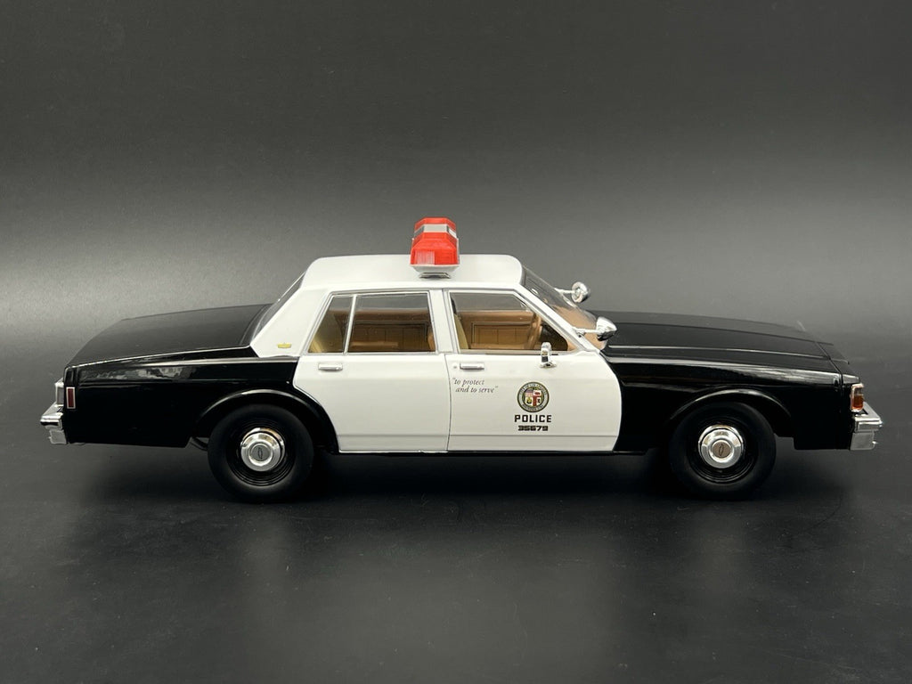 1/18 Red Smith Wesson 8780 8880 8980 Lightbar Police Sheriff Fire16
