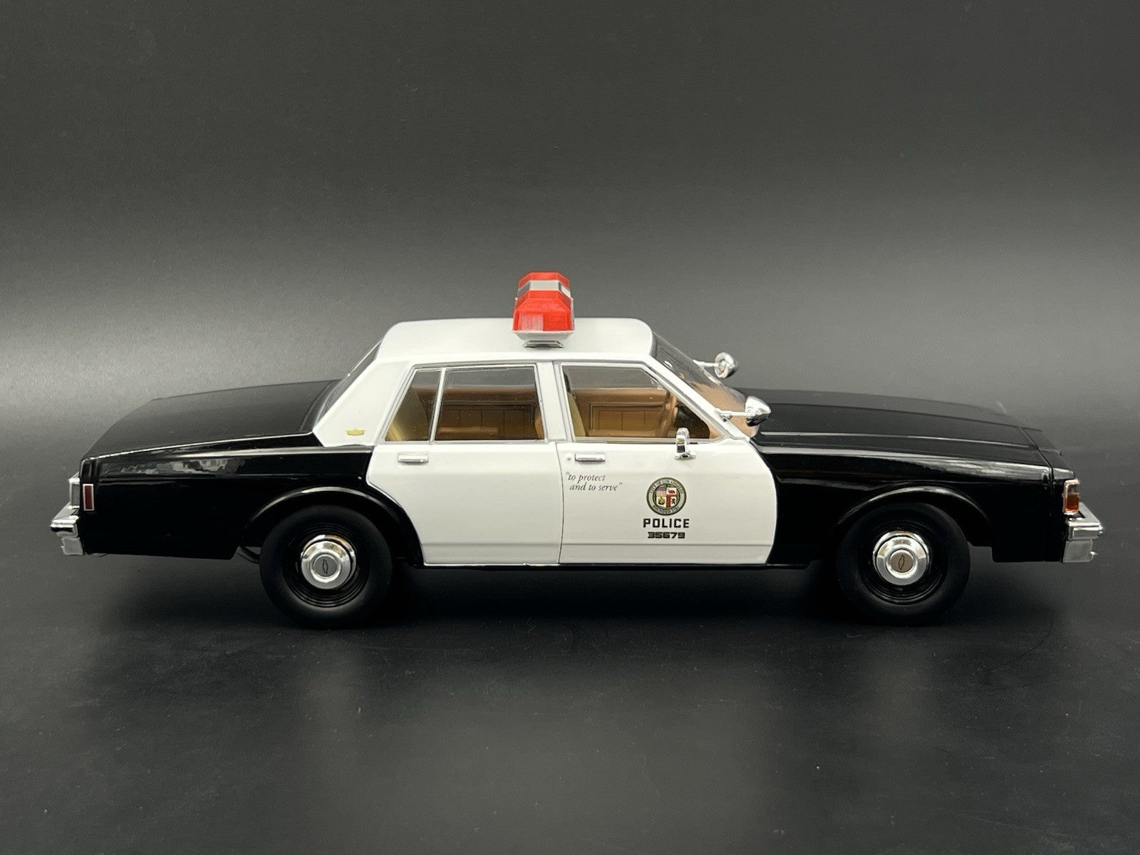 1/18 Red Smith Wesson 8780 8880 8980 Lightbar Police Sheriff Fire16