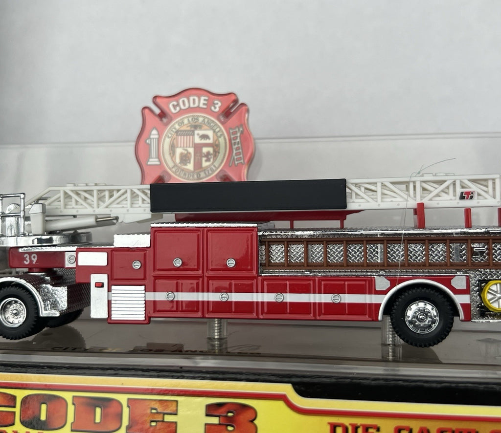 2 Pack 1/64 Black Ladder Board For Code 3 Fire Truck Engine Quint Kitbash Custom2