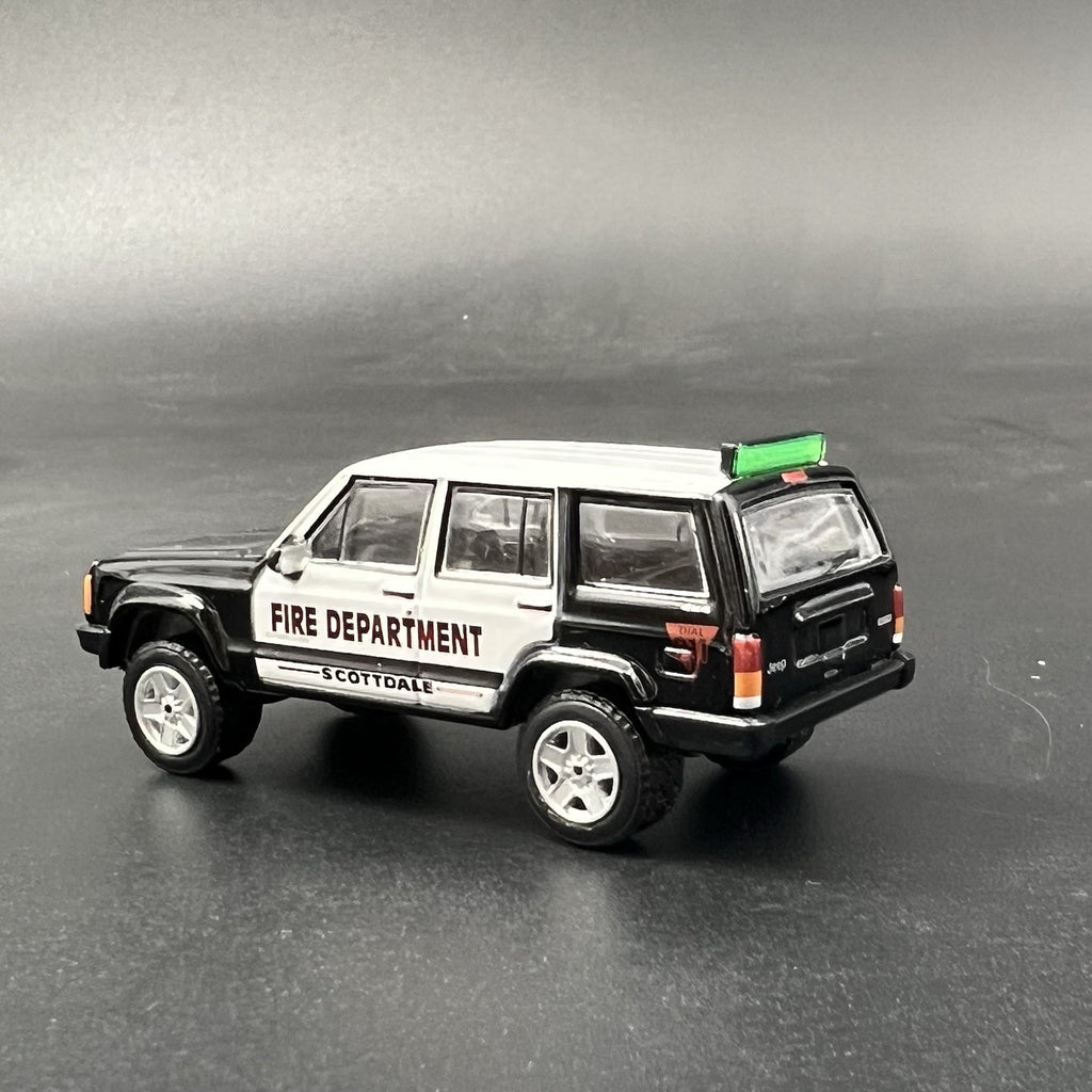 2 Pack 1/64 Green Interior Traffic Arrow Board Deck Lightbar Police Fire EMS1