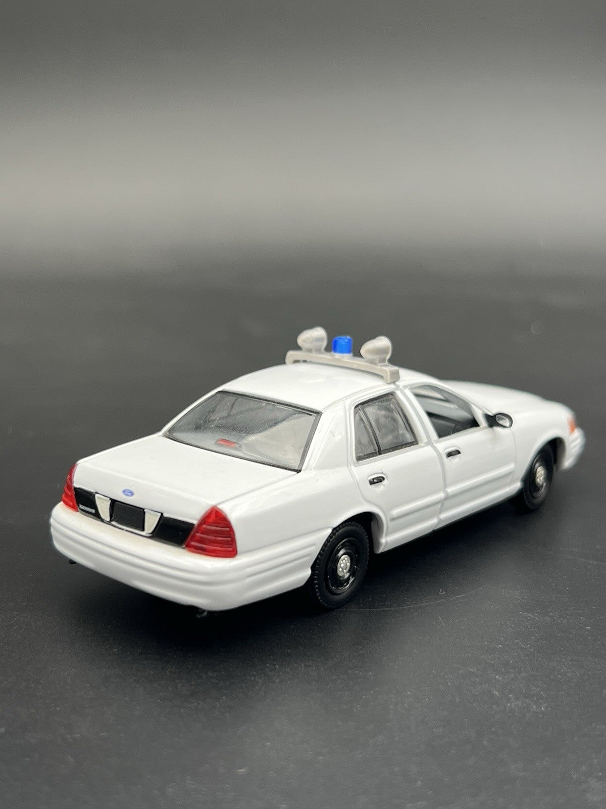 1/43 Vintage Blue Beacon With Dual Siren Speakers Lightbar Police8