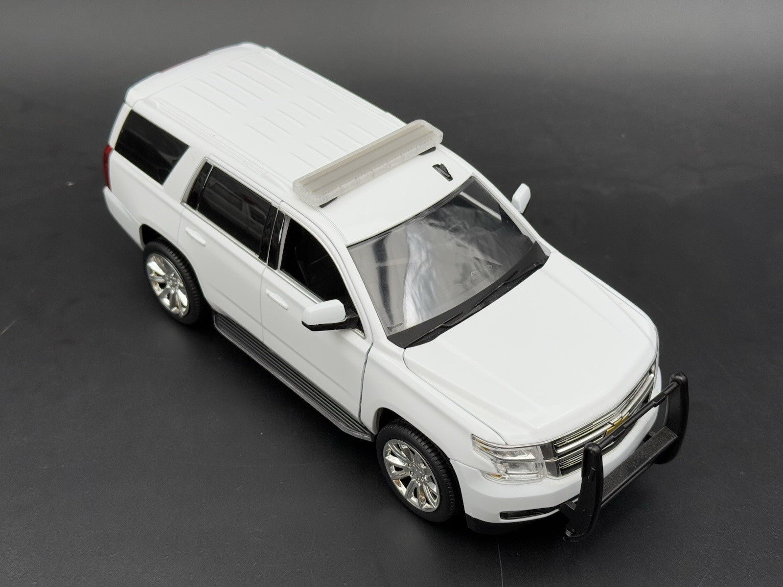 1/24 25 LED Ready Whelen Liberty XL Lightbar Motormax Tahoe Police SUV 2407XLC6