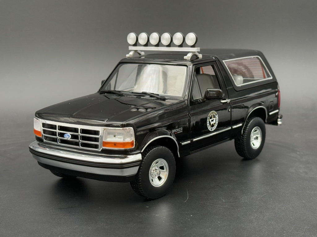 1/18 Scale LED-Compatible Off Road Lightbar Maisto Jeep Greenlight Bronco6