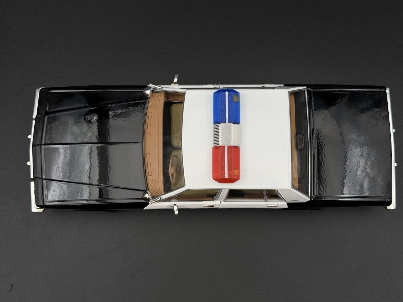 1/18 Scale Model Blue Red Amber Code 3 XL Lightbar Police California 1822ChromCA17