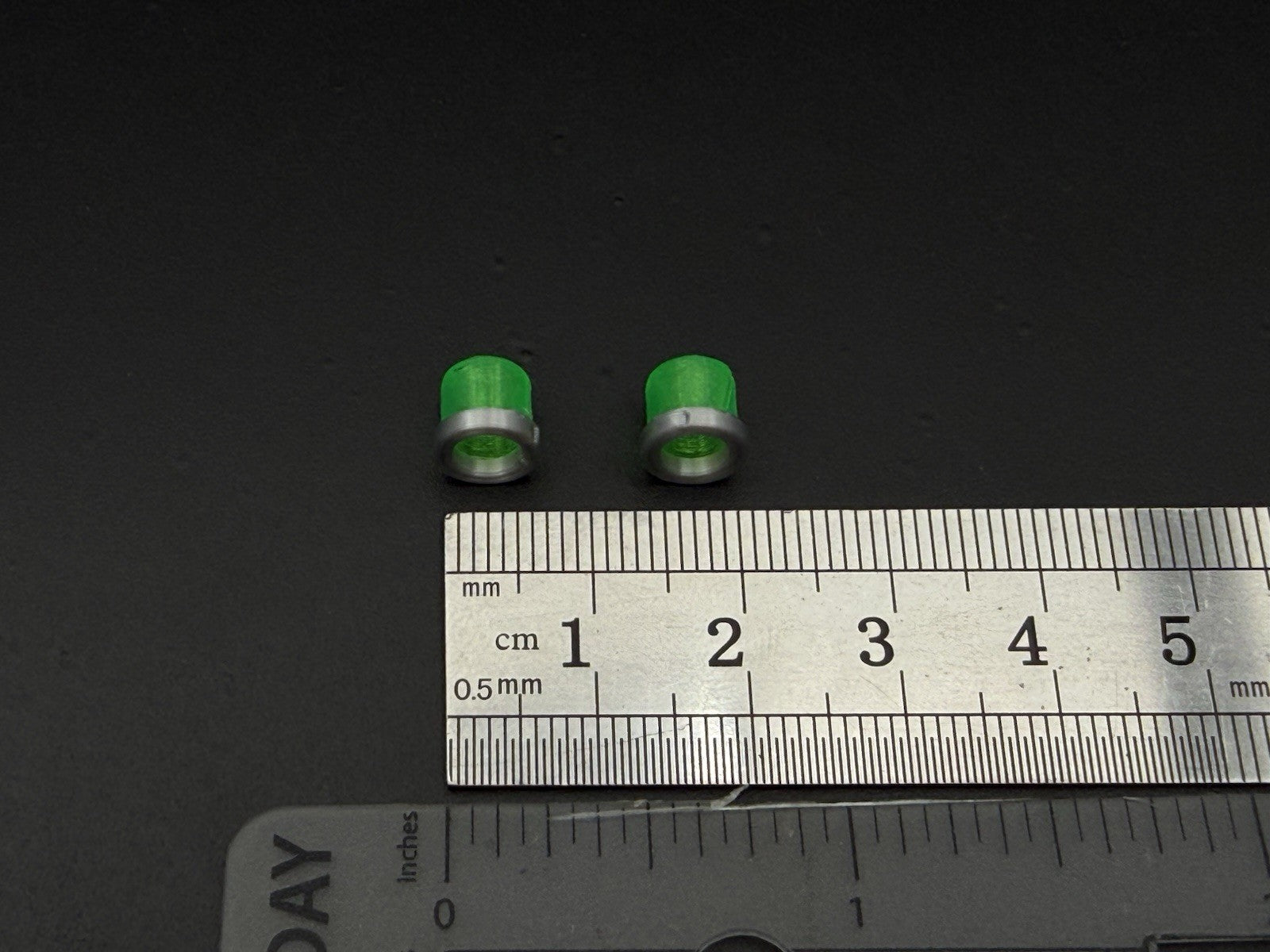 2 Pack 1/32 1/24 Scale Hollow Green Beacon Strobe Fire Police EMS 1/34 1/25 32021