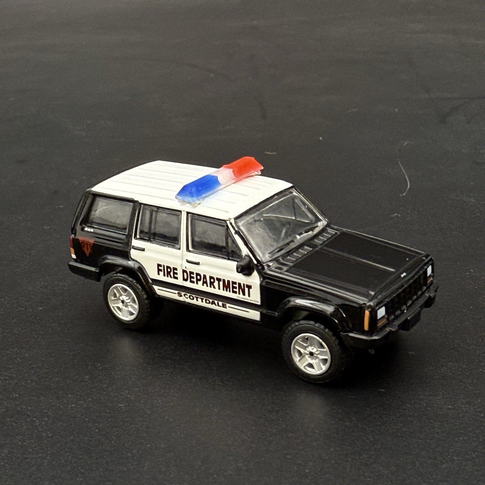 2 Pack 1/64 Code 3 LP6000 Clear + Blue Red Lightbar Greenlight Police Fire SUV8