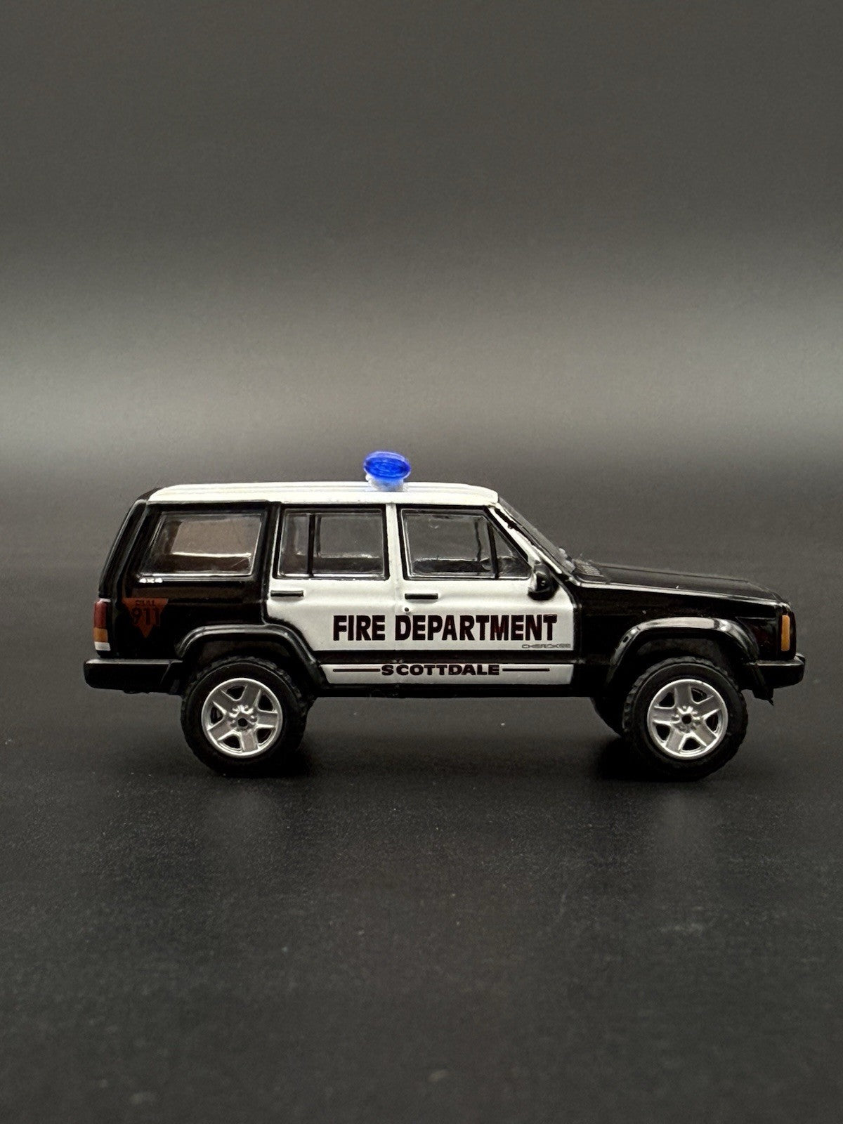 2 Pack 1/64 Blue Chrome Federal Signal Aerodynic Lightbar Police Sheriff 6414B26