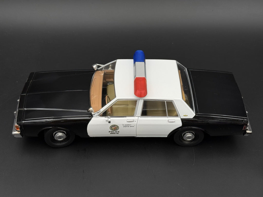 1/18 Scale Model Wide XL Blue Red Whelen 80H 90H 8000 Lightbar Police 1844XLBR5