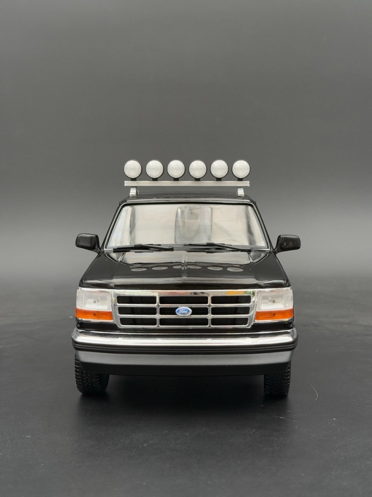 1/18 Scale LED-Compatible Off Road Lightbar Maisto Jeep Greenlight Bronco7