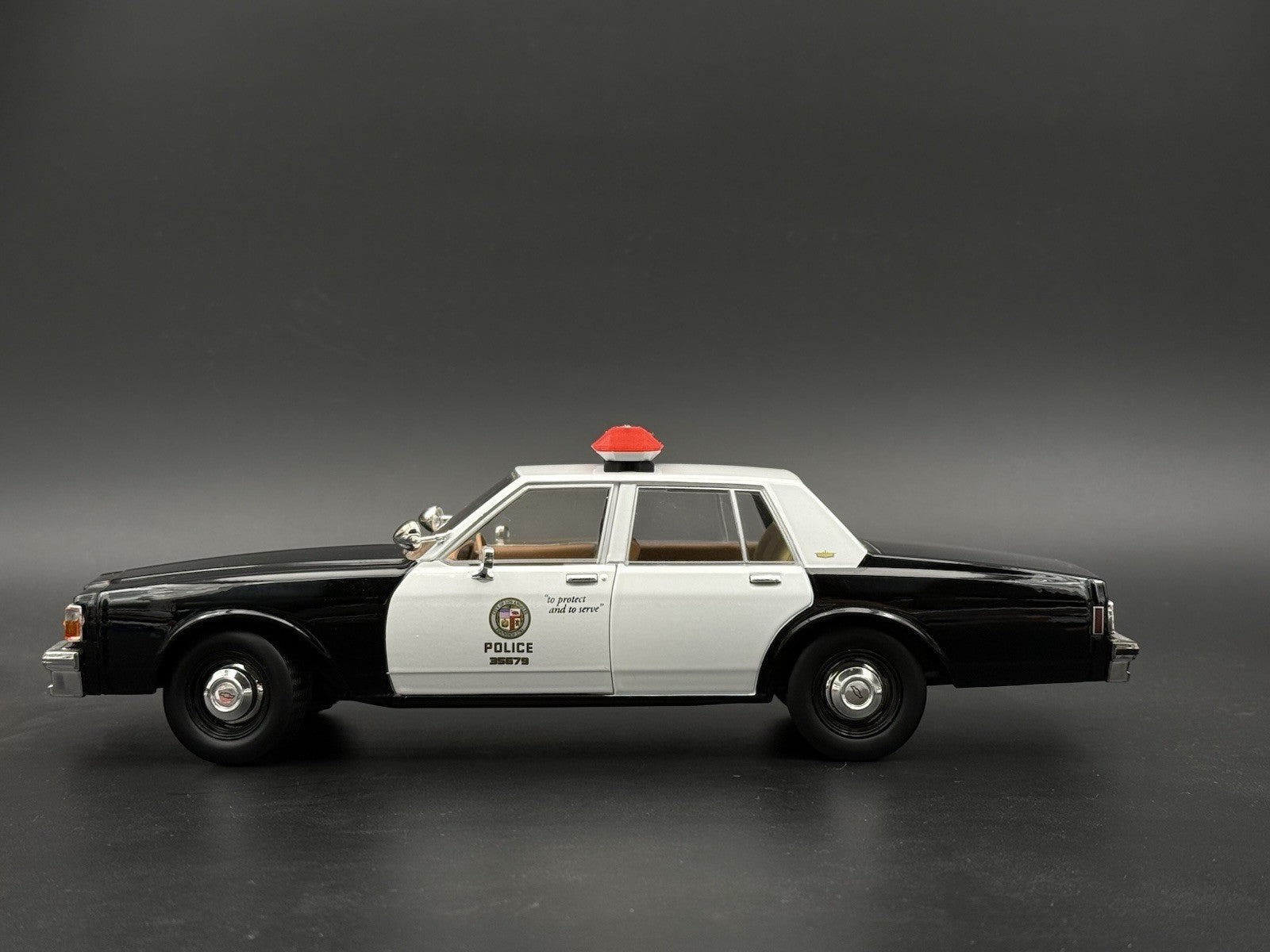 1/18 Scale Model Blue Red Amber Code 3 XL Lightbar Police California 1822ChromCA16