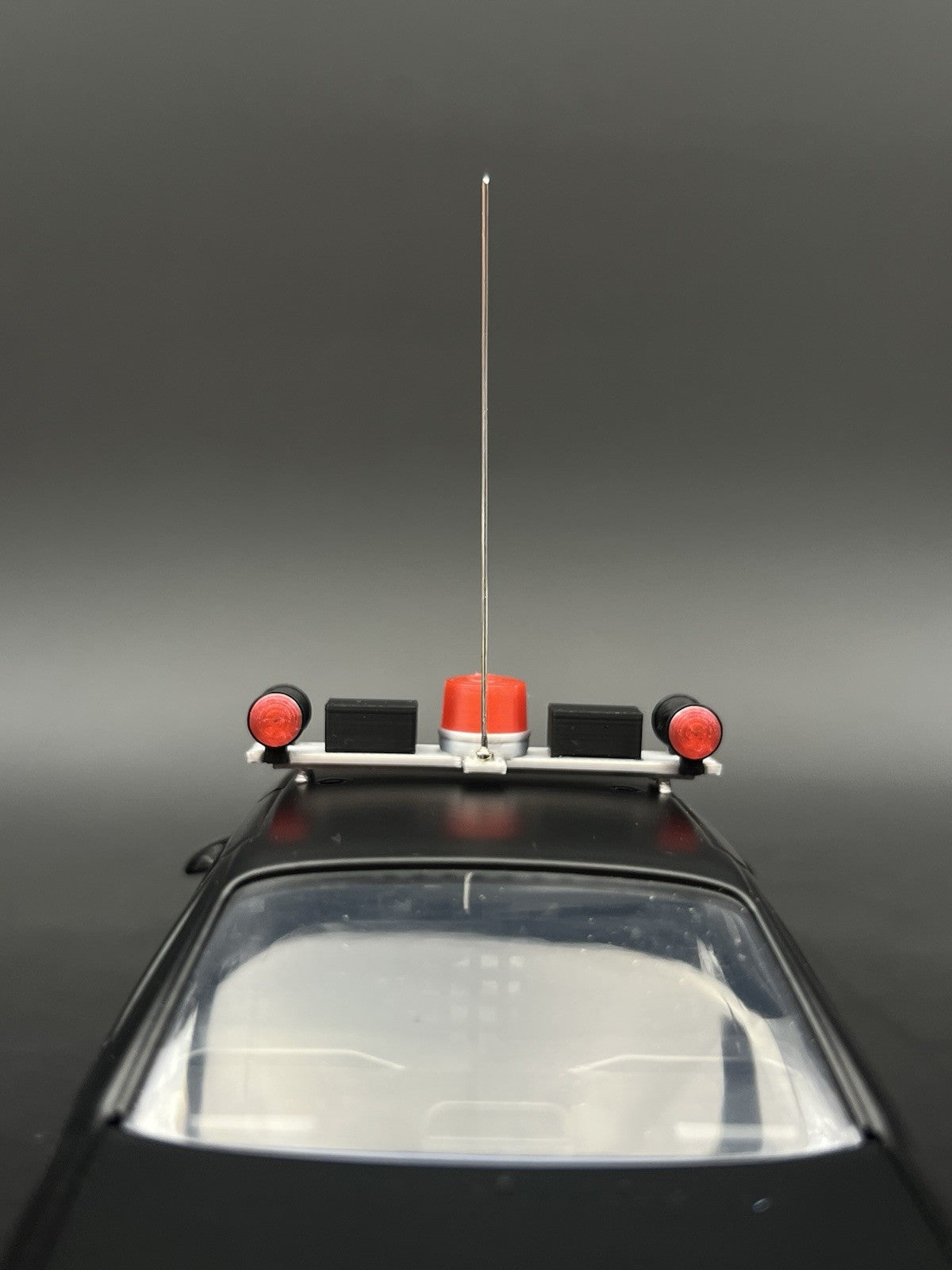 1/24 25 Scale Model Non Functional Red Vintage Round Light 243716