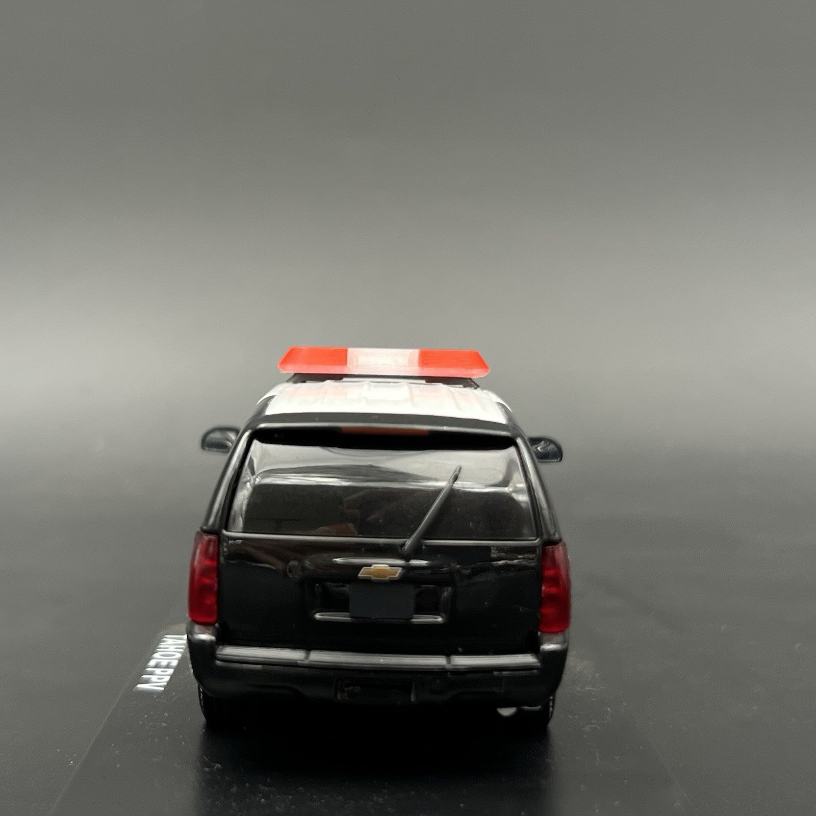 2 Pack 1/43 Red SUV + Sedan Vista Lightbar Greenlight Police Sheriff Fire13