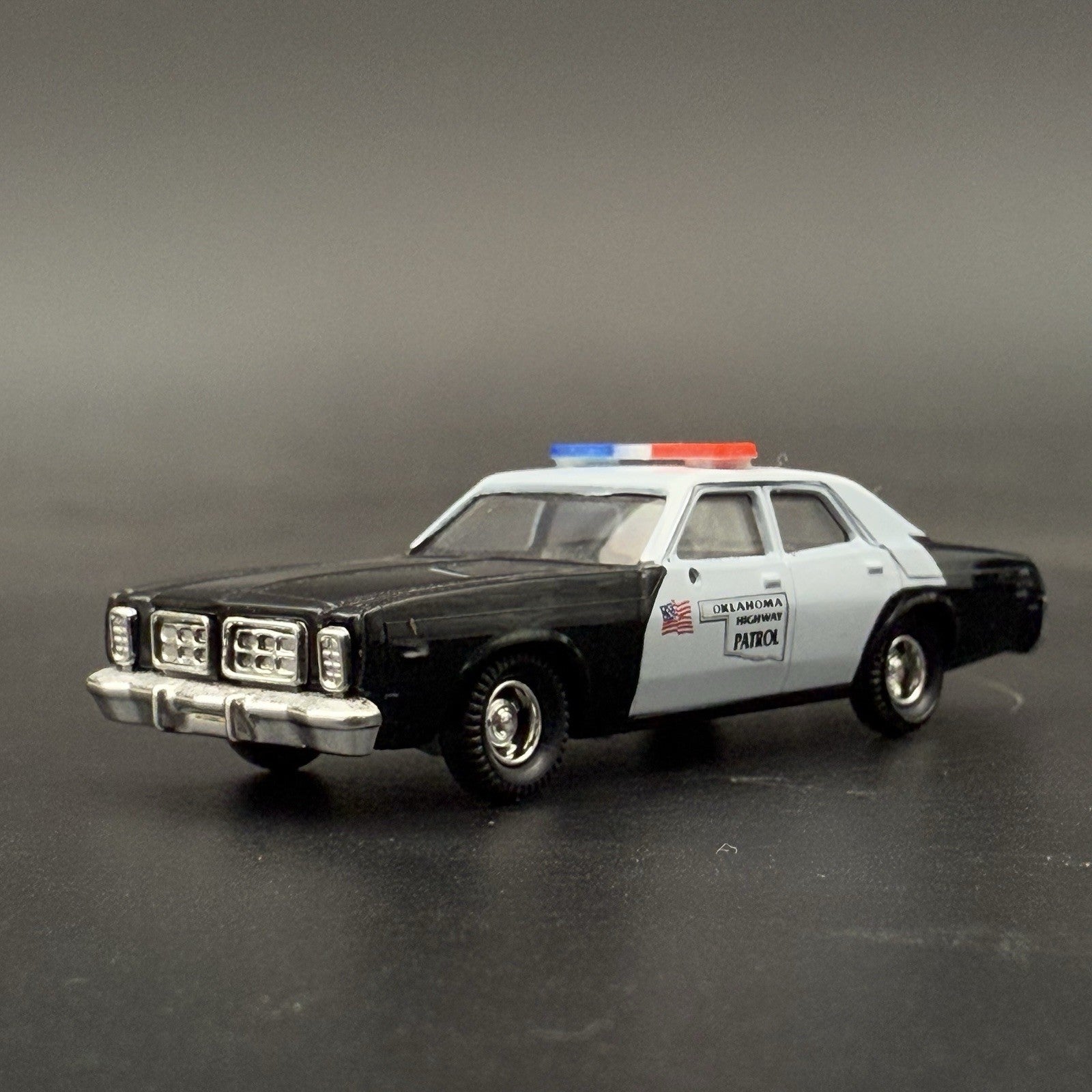 4-Pack 1/87 HO Scale Blue Clear Red LED Style Whelen Lightbar Police Car 8701BCR8