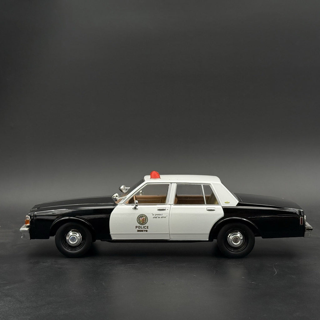 2 Pack 1/18 LED Ready Red Fire Ball Teardrop Beacon Kojak Starsky Hutch Police5
