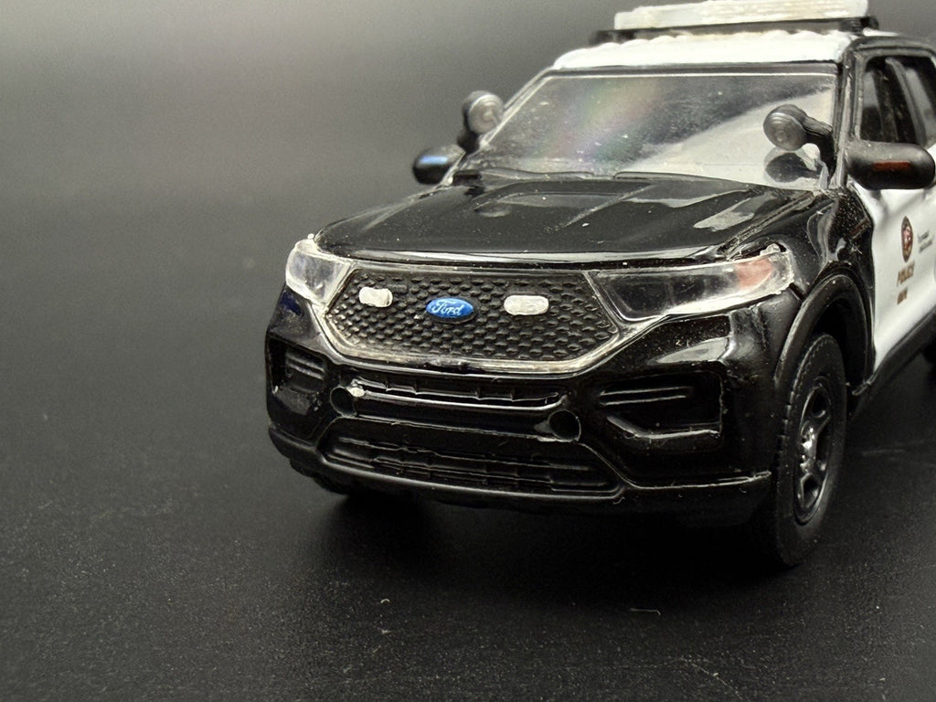 8 Pack 1/64 Scale Clear Grille Light Pod License Plate Police 6456C2