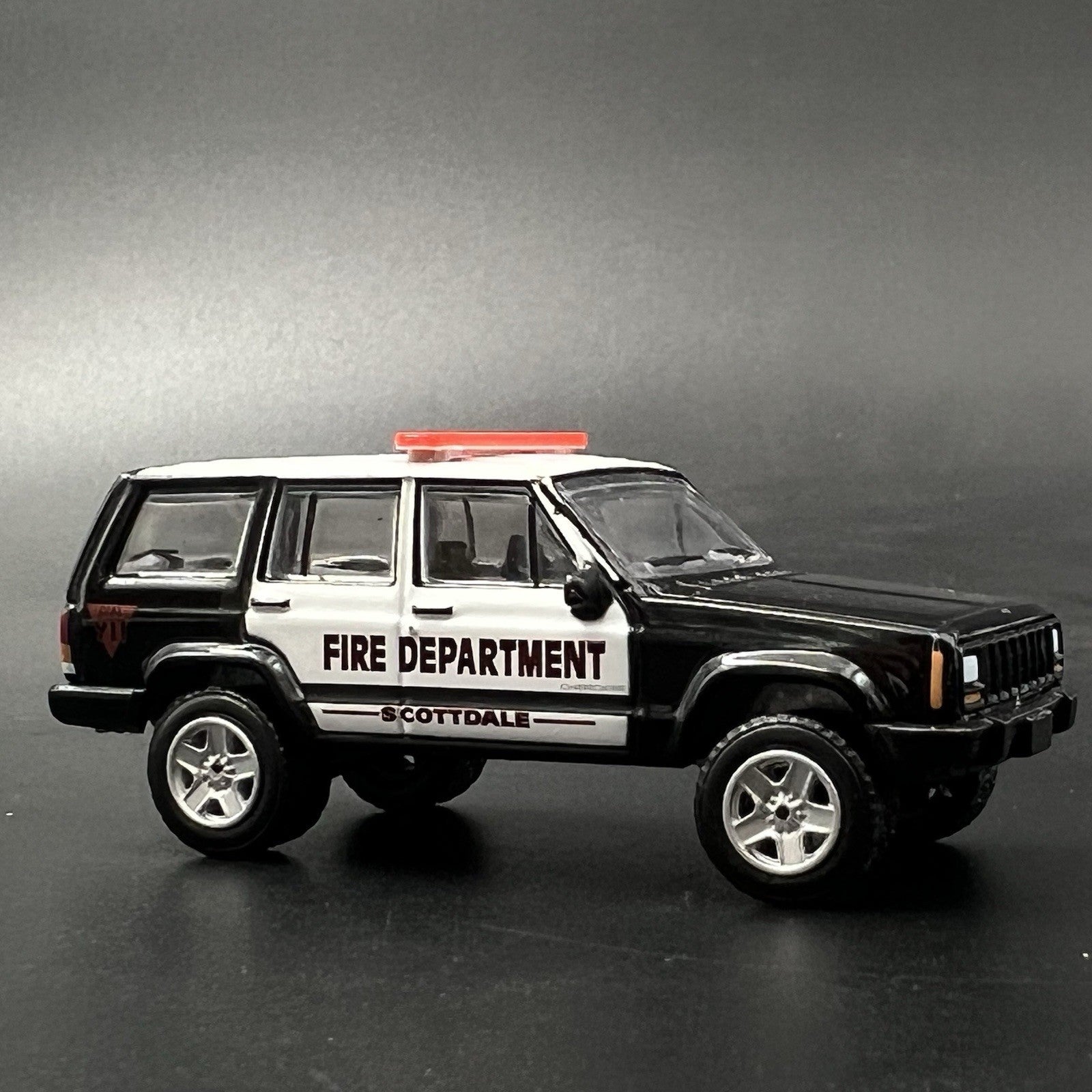 2 Pack 1/64 Red LED Code 3 X2100 Lightbar For Greenlight Fire EMS Ambulance SUV5