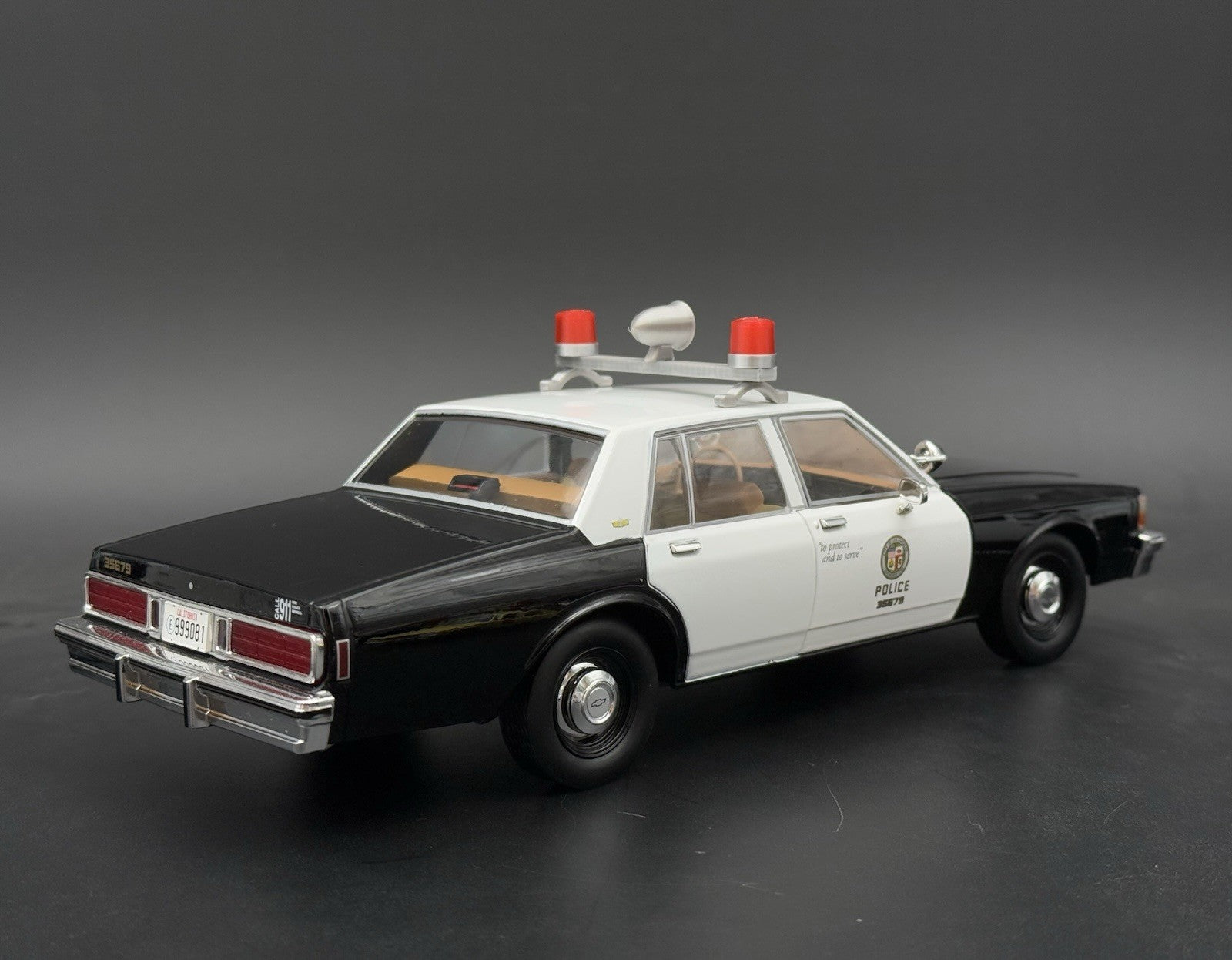 1/18 LED Ready Federal Red Twin Beacon Ray Speaker Police Lightbar Visibar7
