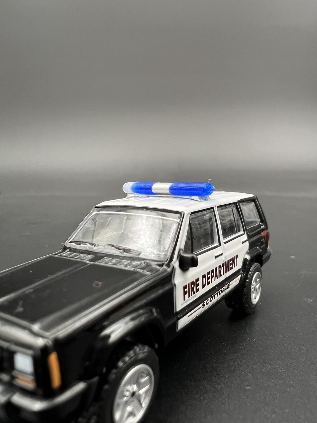 2 Pack 1/64 Blue Clear Chrome Federal Signal Aerodynic Lightbar Police Sheriff3