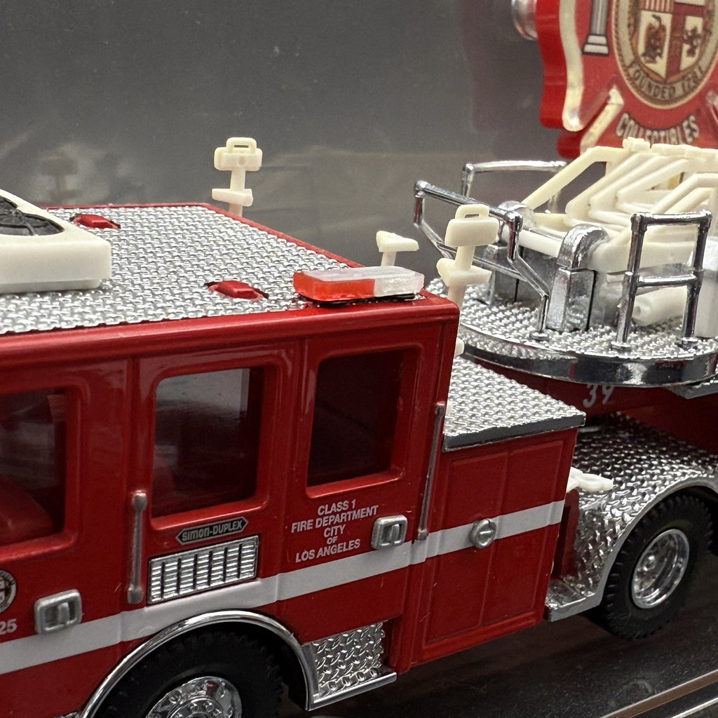 2 Pack 1/64 Mini Whelen Edge Red Clear Lightbar Gray Top Cover Police Fire EMS3