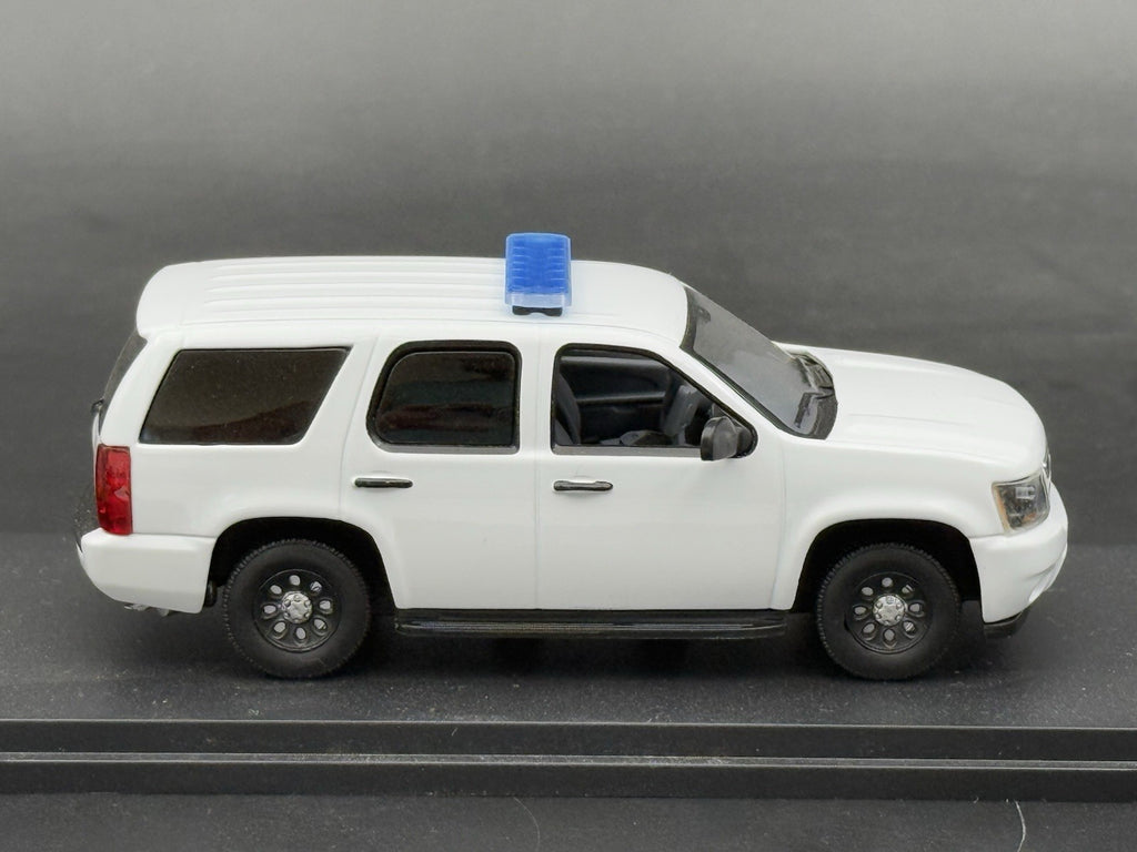 2 Pack 1/43 SUV Length Blue Code 3 X2100 Lightbar Greenlight Chicago Police5