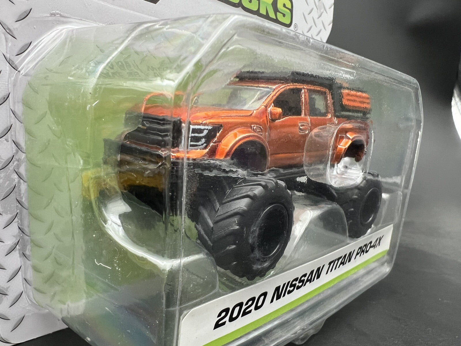 JADA 2021 1/64 DIE CAST JUST TRUCKS ORANGE 2020 NISSAN TITAN PRO-4X WAVE 36 NEW3