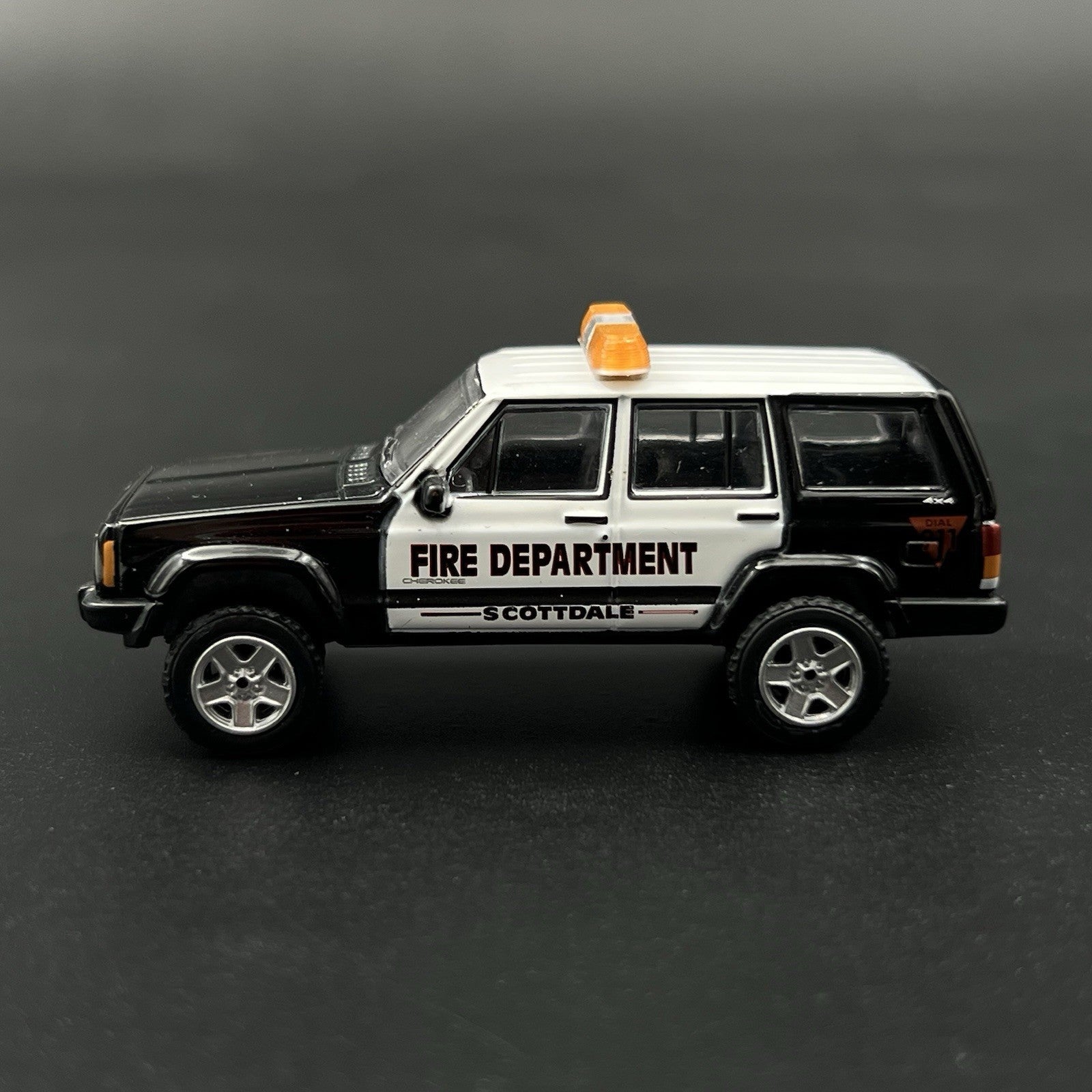 2 Pack 1/64 80H 90H 8000 Lightbar Amber Yellow Security Work Tow Truck4