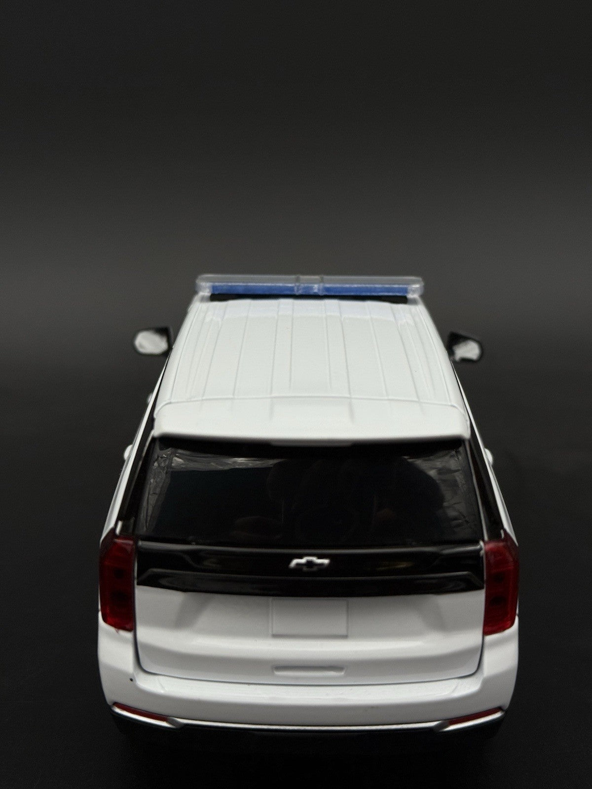 1/24 25 Scale Model Whelen Liberty II XL Blue Police Lightbar Tahoe SUV 2449XLB18