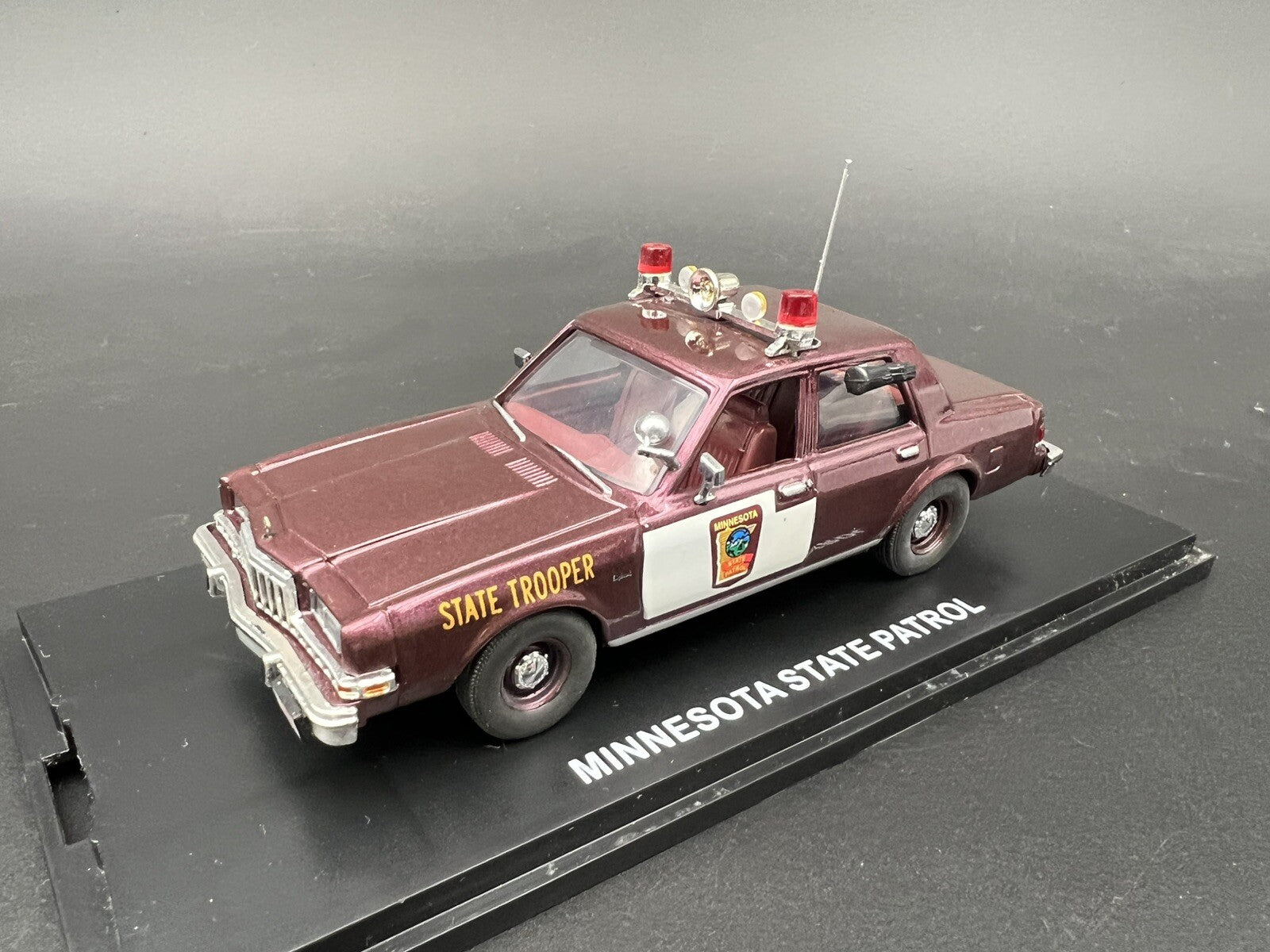 1/43 Minnesota State Patrol Police Dodge Diplomat First Response Trooper O Scale2