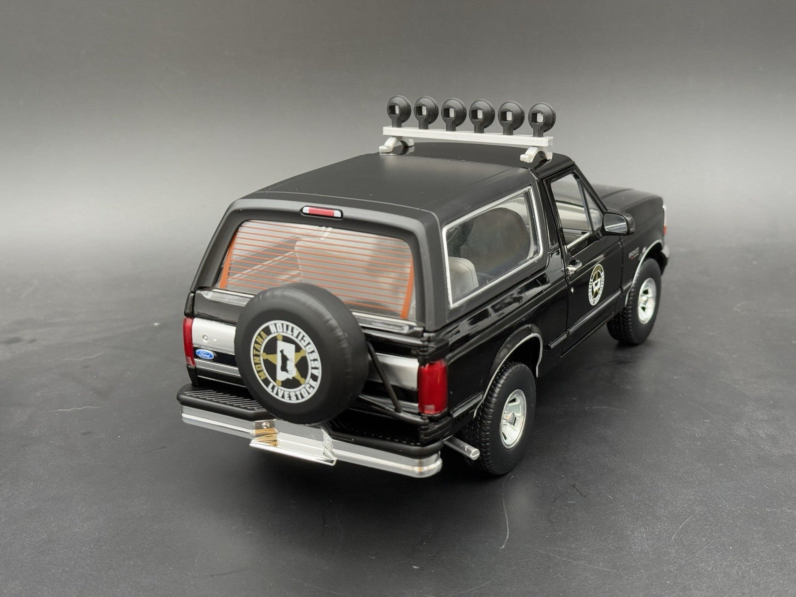 1/18 Scale LED-Compatible Off Road Lightbar Maisto Jeep Greenlight Bronco11