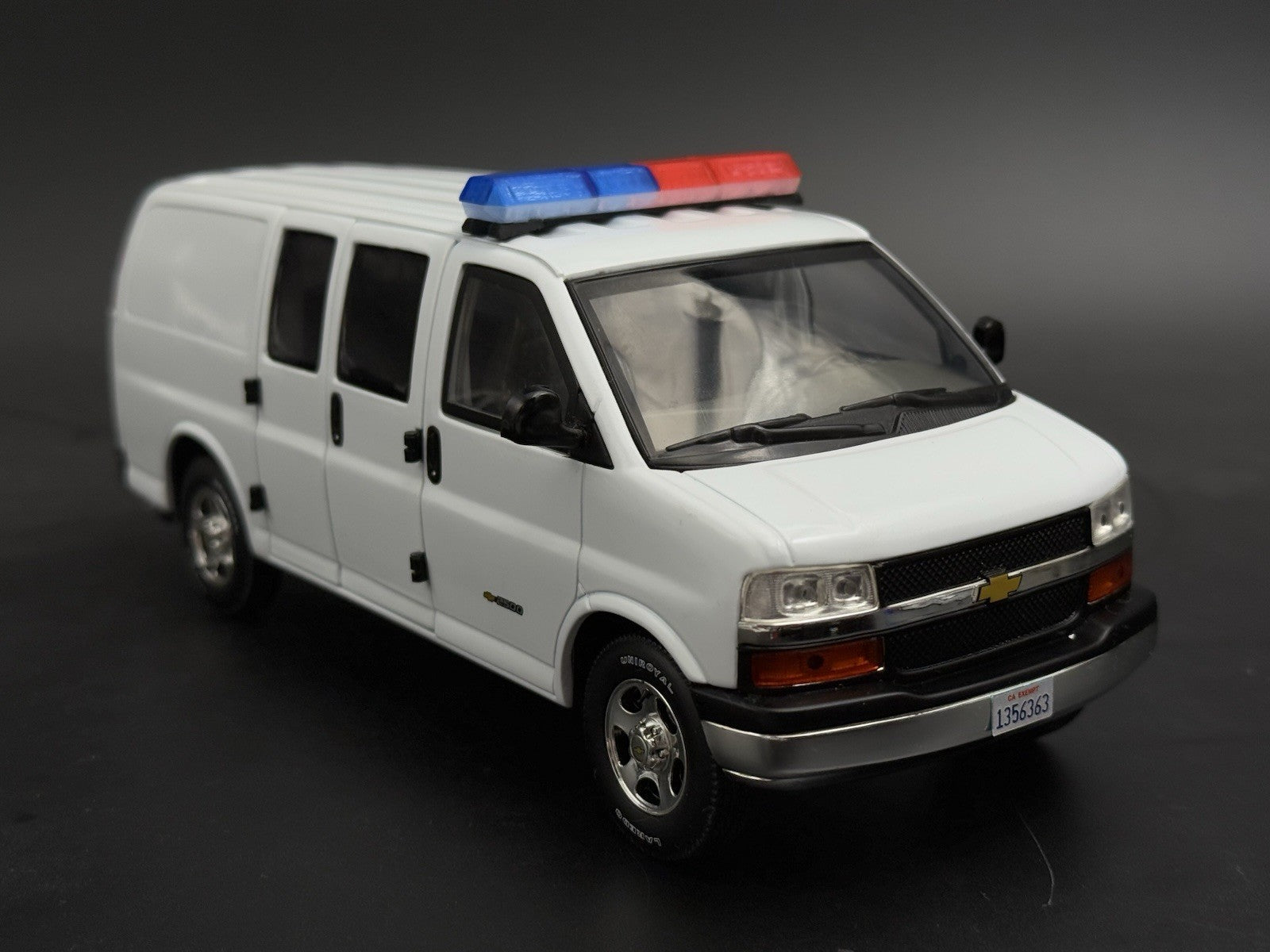 1/24 25 Scale Model Blue Red Code 3 MX7000 XL Lightbar Truck Width 58” 2414XLBR6