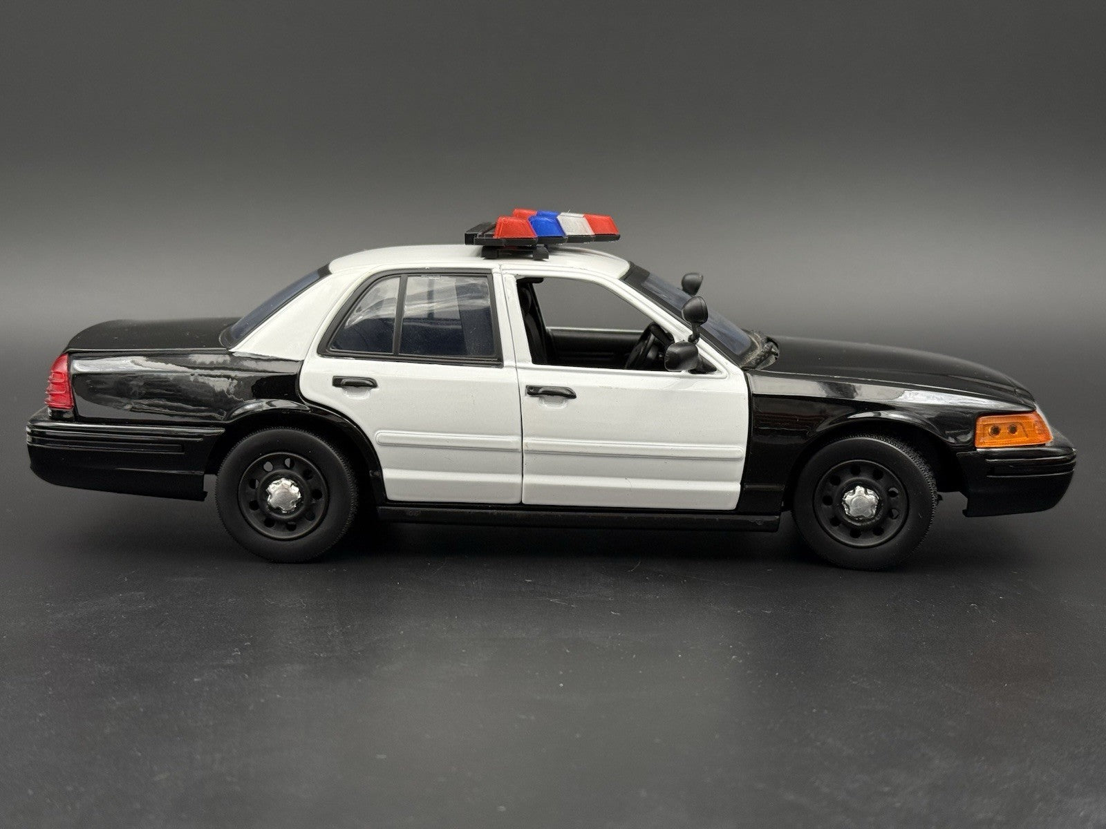 1/18 Scale Model LED Ready CHP PSP Federal Vector Lightbar Police Car 1837 BR38