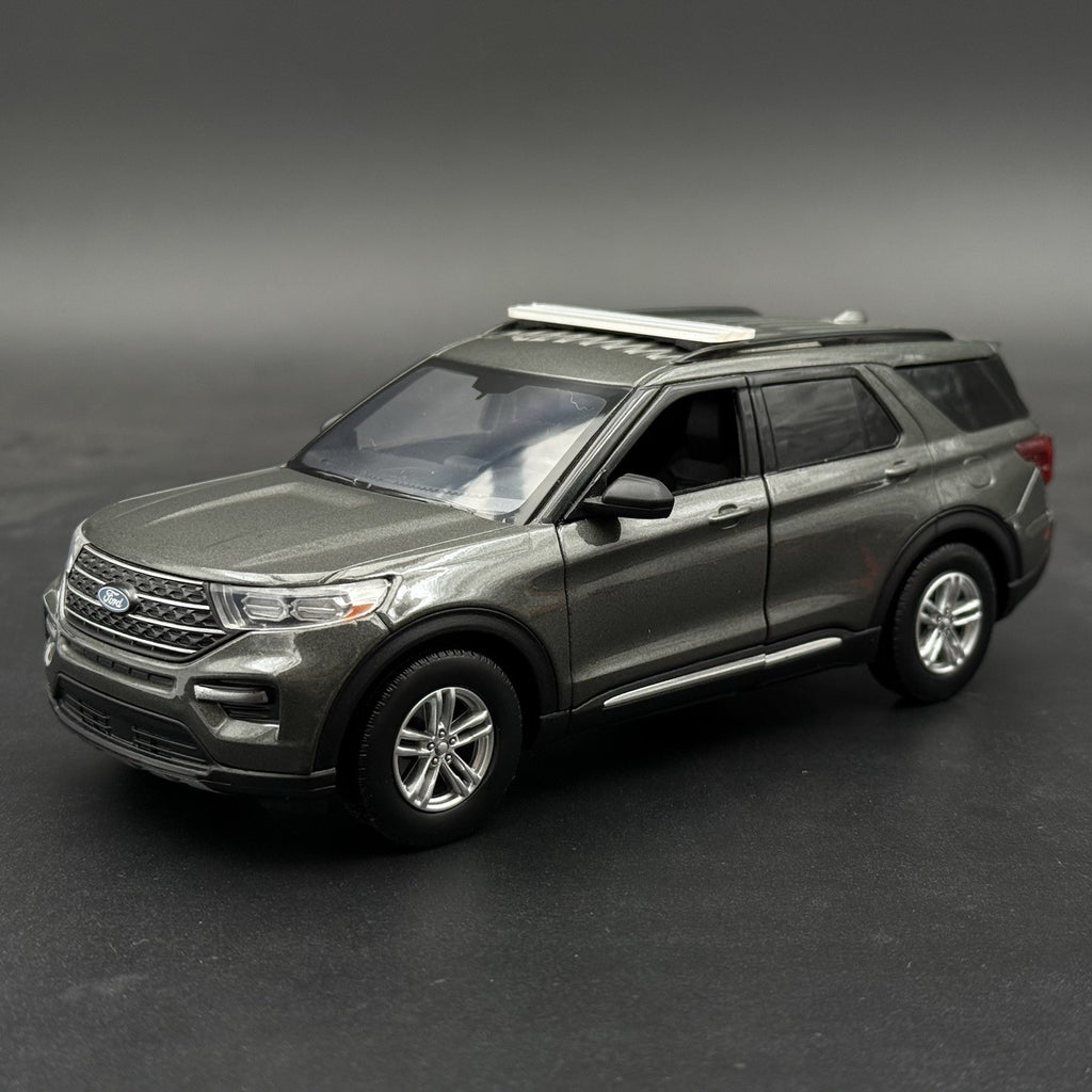 1/24 Scale Model Tahoe SUV Width Whelen Legacy Extra Low Profile Lightbar 2448XL15