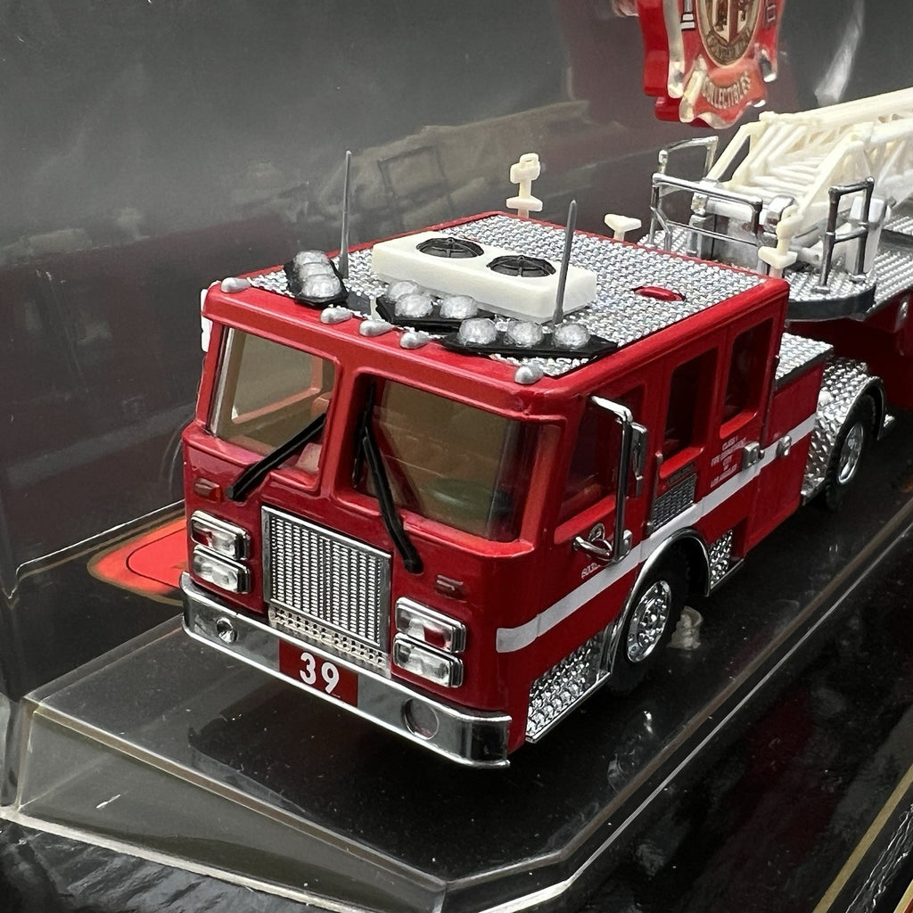 3 Pack 1/64 Clear Split Vision SLR Lightbar Fire Truck Ladder Code 3 Kitbash9