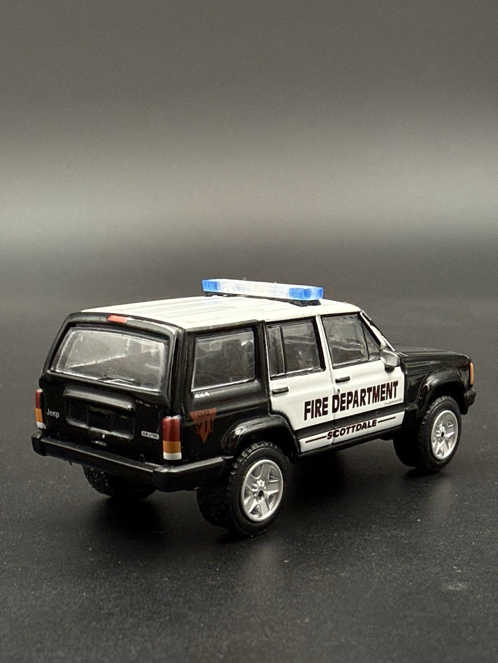 2 Pack 1/64 Whelen Edge Lightbar Blue Maui Hawaii Honolulu Police 64099