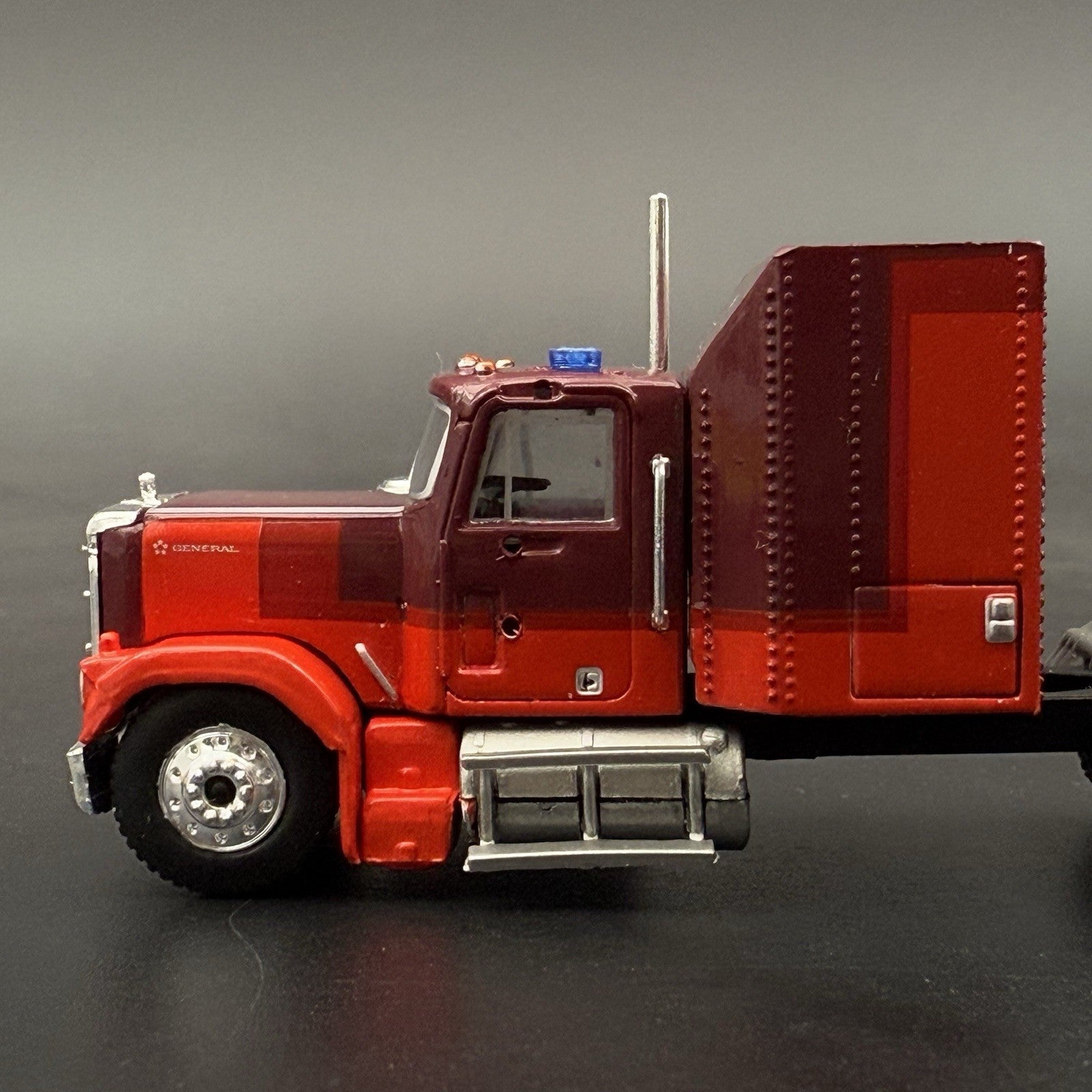 4 Pack 1/87 HO Scale Whelen Edge Long Blue Lightbar Fire Truck Ladder 87106