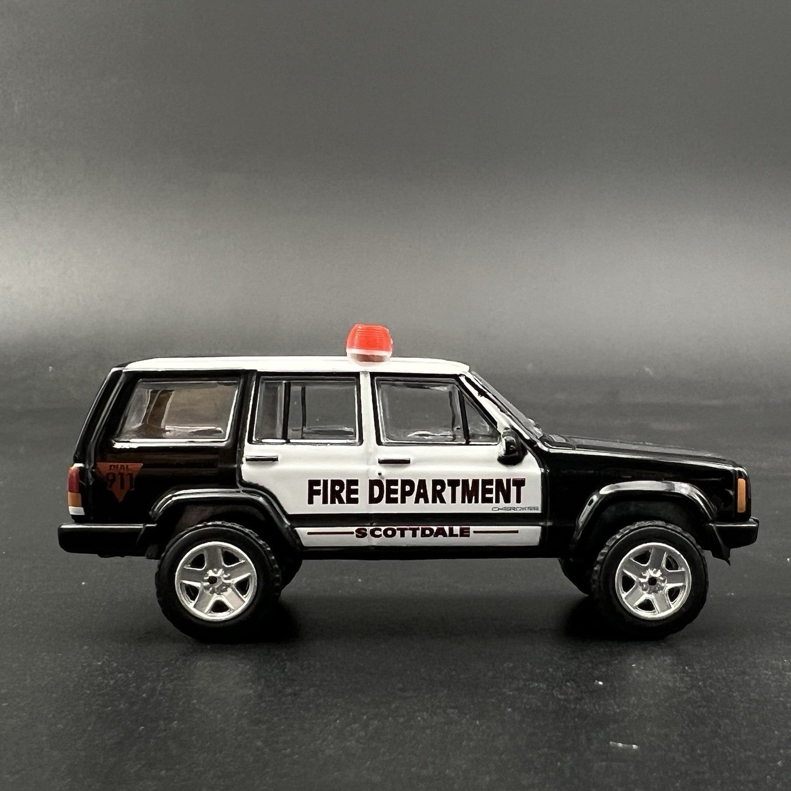 2 Pack 1/64 80H 90H 8000 Lightbar Red Clear Fire EMS Police Car Truck Ambulance6