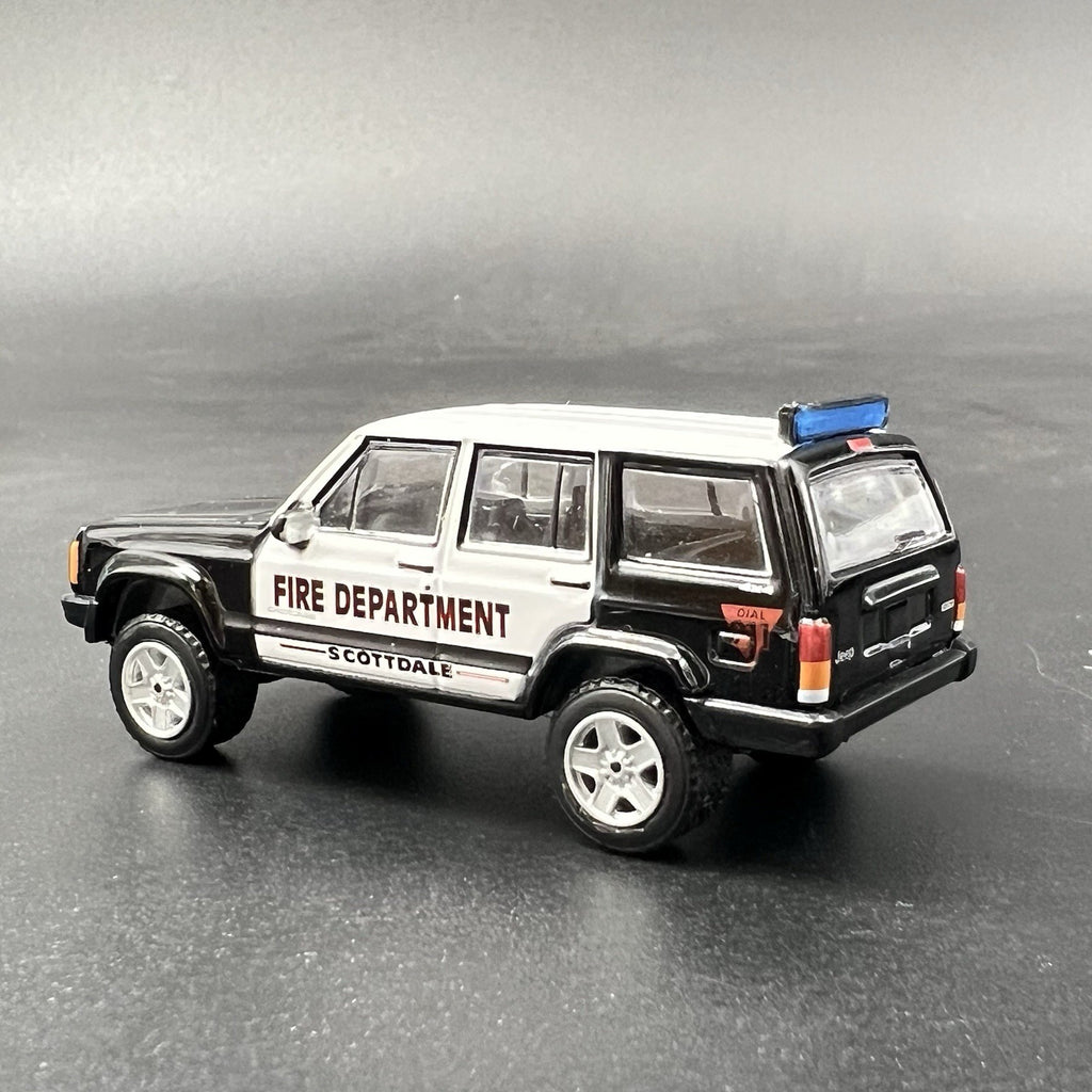 2 Pack 1/64 Blue Interior Traffic Arrow Board Deck Lightbar Police Fire EMS1