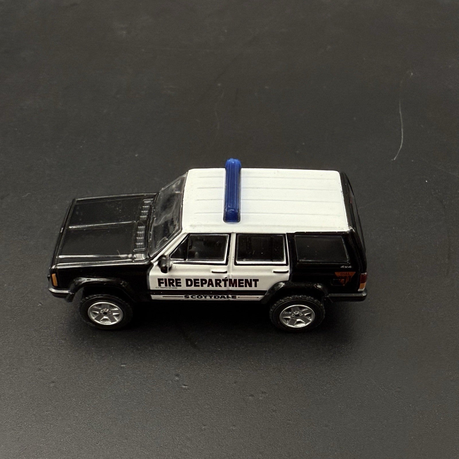 2 Pack 1/64 Blue Lightbar Police Sheriff State Highway Patrol Hansch DBS20009