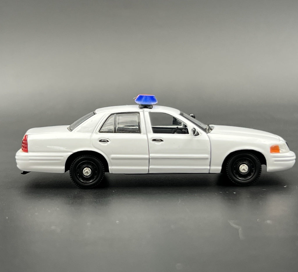 2 Pack 1/43 Blue Red SUV + Sedan Vista Lightbar Greenlight Police Sheriff Fire15