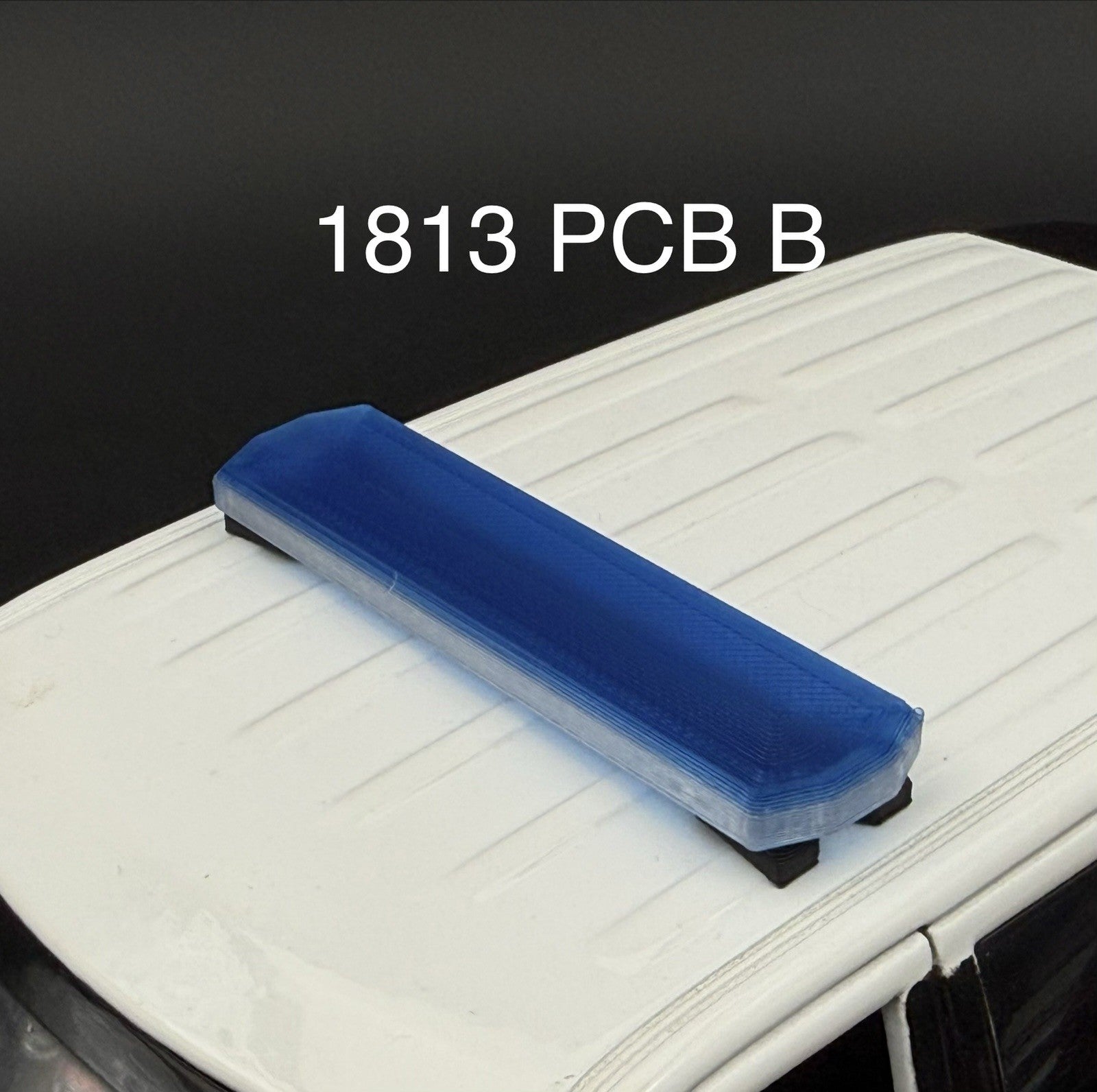 1/18 Scale Model PCB Compatible Code 3 2700 Blue Lightbar Police 1813PCBB0