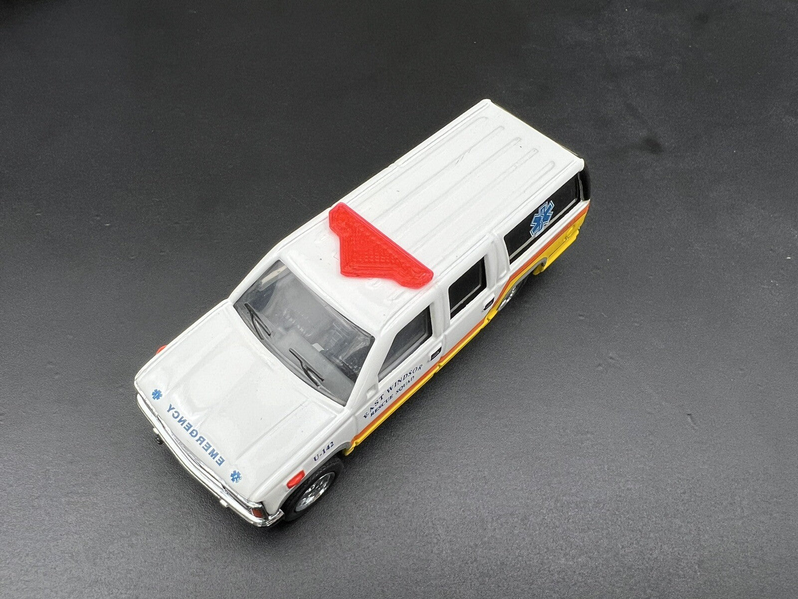 2-Pack 1/64 Scale Model Red Federal Valor Lightbar Fire EMS Truck SUV 6401R1