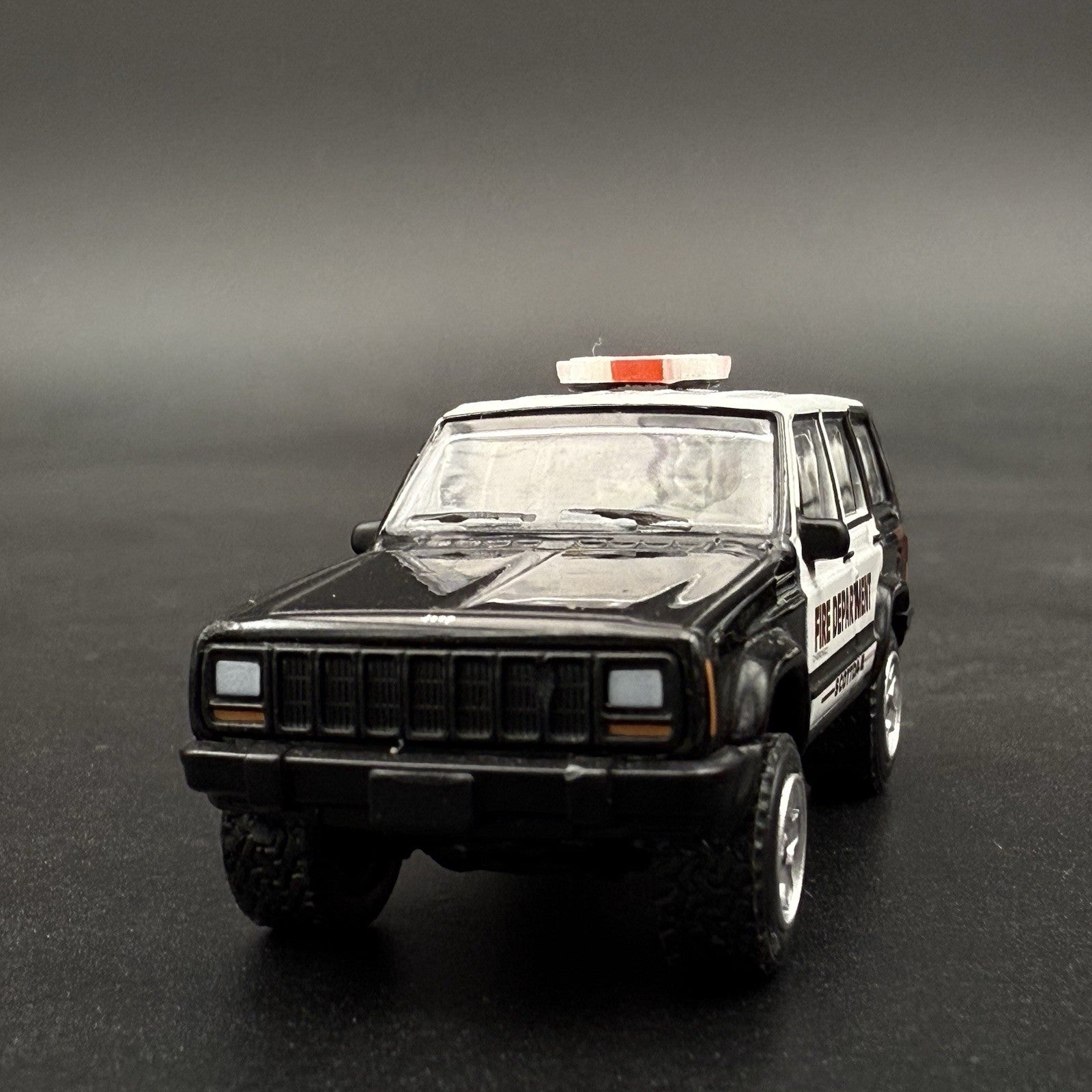 2 Pack 1/64 Mini Whelen Edge Clear Red Clear Lightbar Gray Top Police Fire EMS11