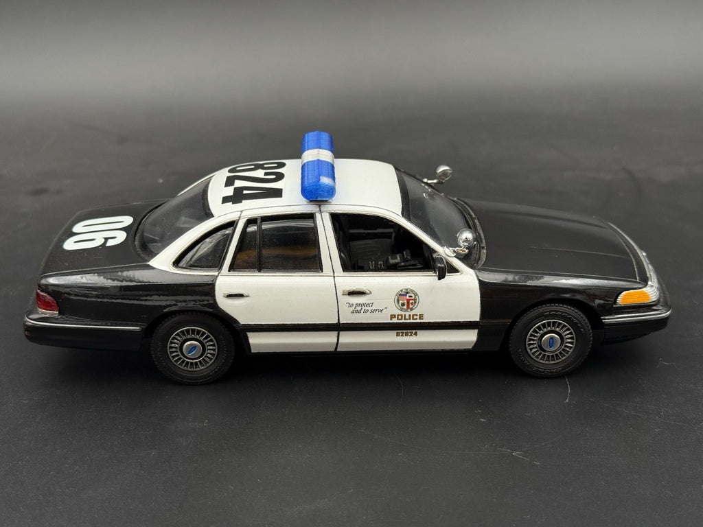 1/24 1/25 Blue Clear Chrome Federal Signal Aerodynic Lightbar Police Hawaii 241612