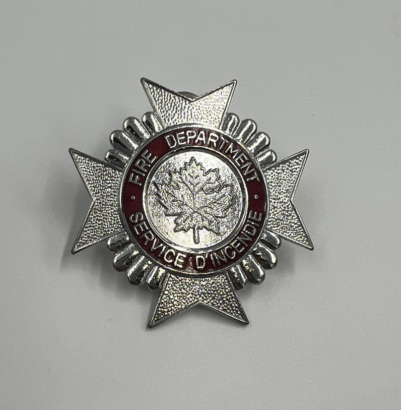CANADIAN DND FIRE DEPARTMENT SERVICE D'INCENDIE CAP BADGE CANADA0